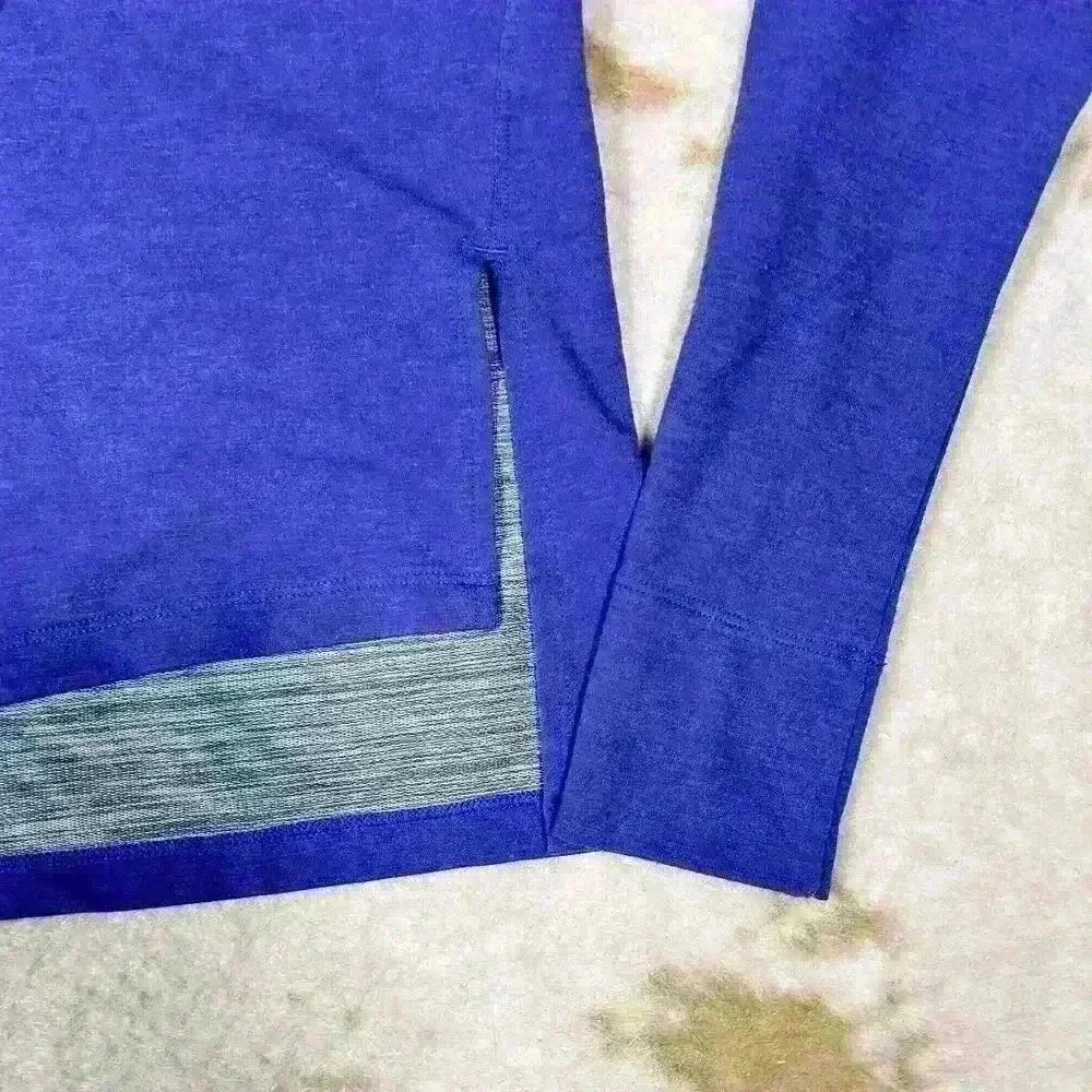 NIKE Dri-Fit Purple Long Sleeve Asymmetrical Split Hem Crop Sweatshirt Women S - Picture 2 of 9